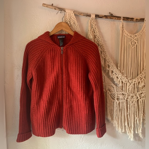 Patagonia Sweaters - Patagonia 100% Lambswool Full Zip Hooded Cable Knit Sweater